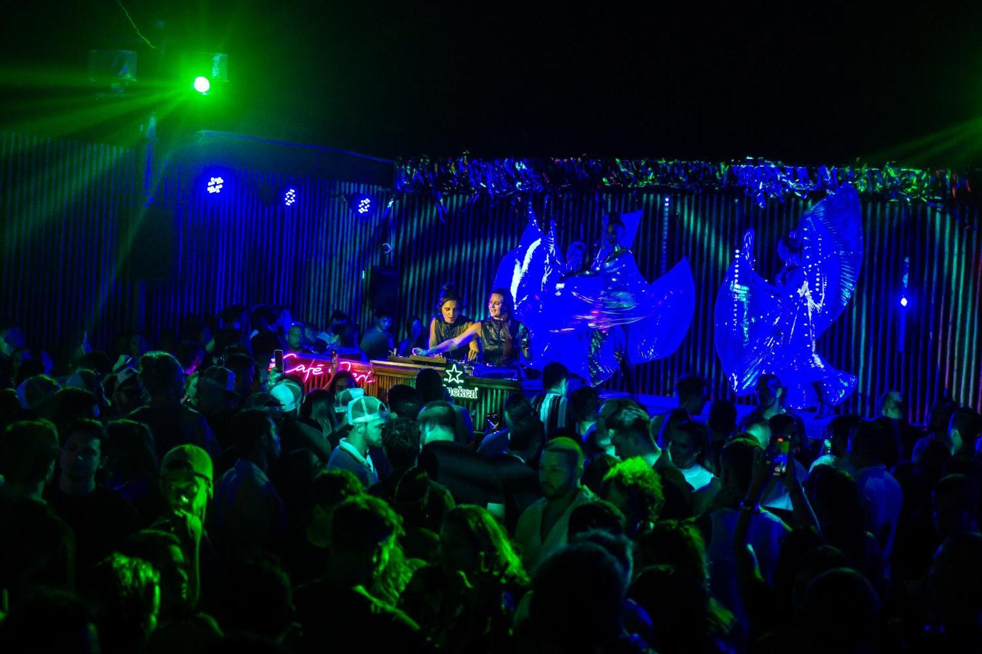 Cafe Jeri Hotel Жижока-ди-Жерикуакуара Экстерьер фото The nightclub in 2012